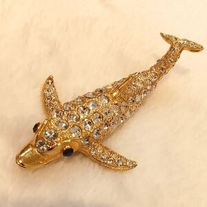 New💕Swaravski Crystal  Dolphin Broach! Hi Quality Jewelry!🎁